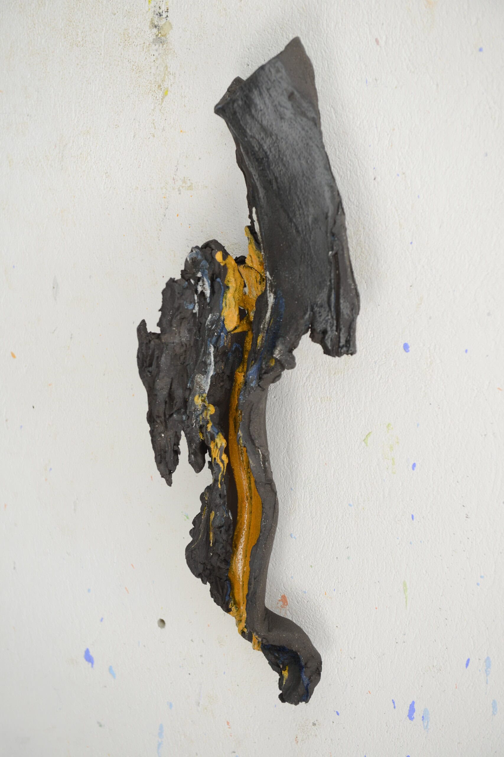 sans_titre_XVI_2024_gres_engobe_email_38x14x8_cm
