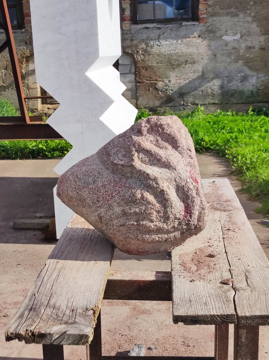 Rivière, granit rose